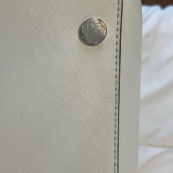 MICHEAL KORS PRISM LARGE LEATHER SATCHEL IN OPTIC WHITE - Picture 11 of 14